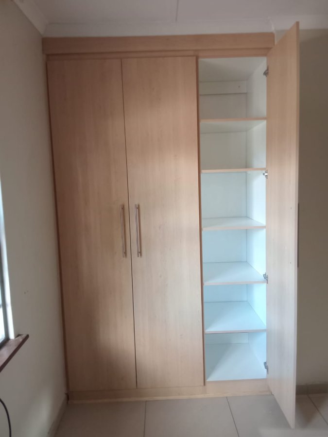 Bedroom Cupboard - Photo3